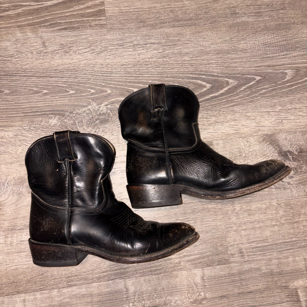 Frye Classic Black Leather Women’s Boots
